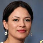 Présentation de Mia – Votre Assistante Virtuelle en Immigration